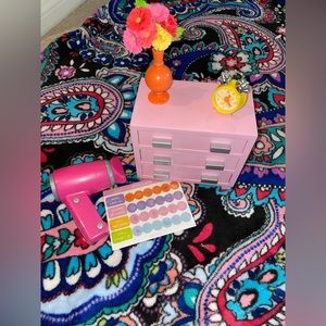 American Girl - Bouquet Nightstand